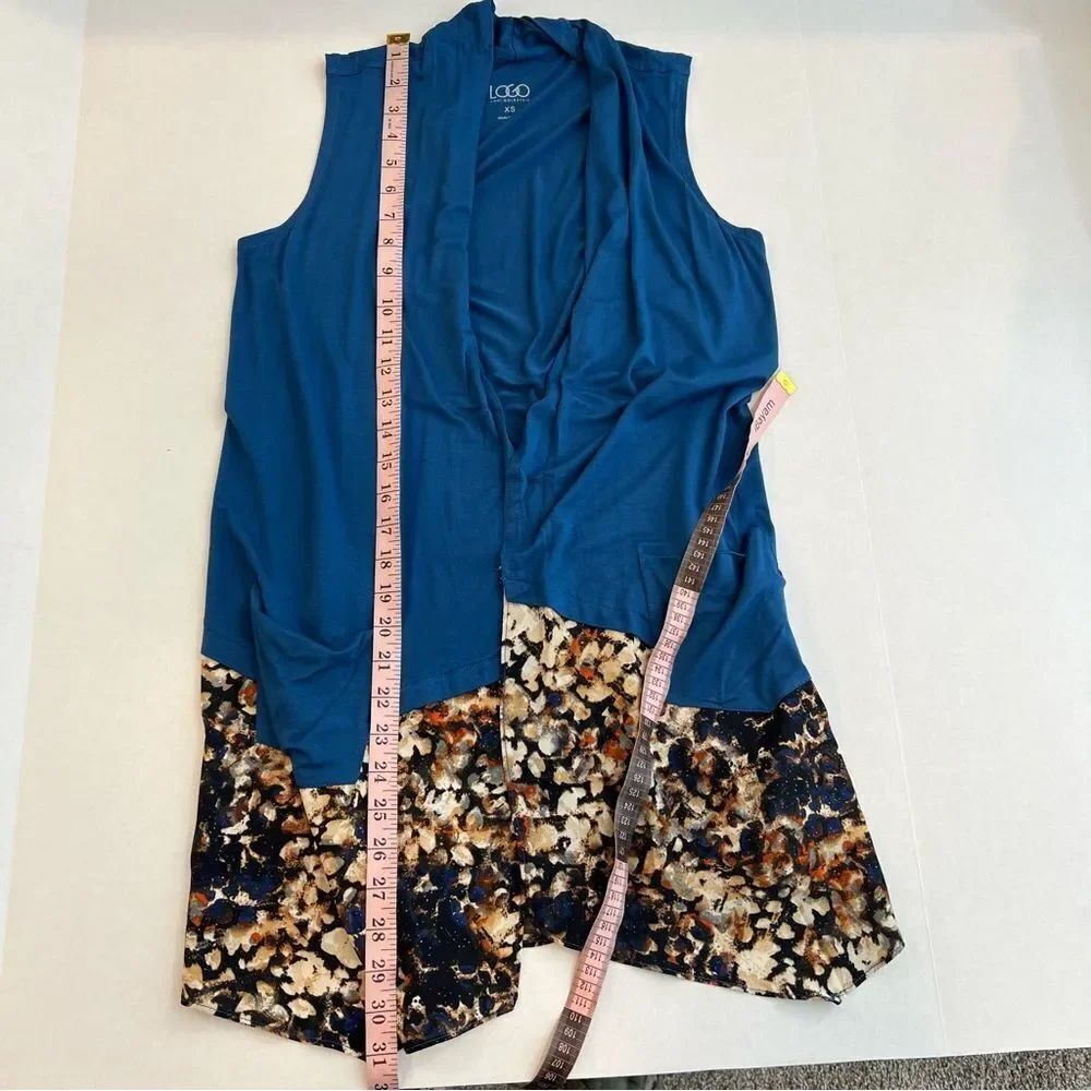 New LOGO Knit Vest with Printed Trim and Pockets | Size XS - Picture 8 of 8